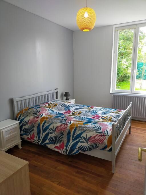 Maison Tout Confort Avec Piscine Saint-Benoit-du-Sault Eksteriør billede